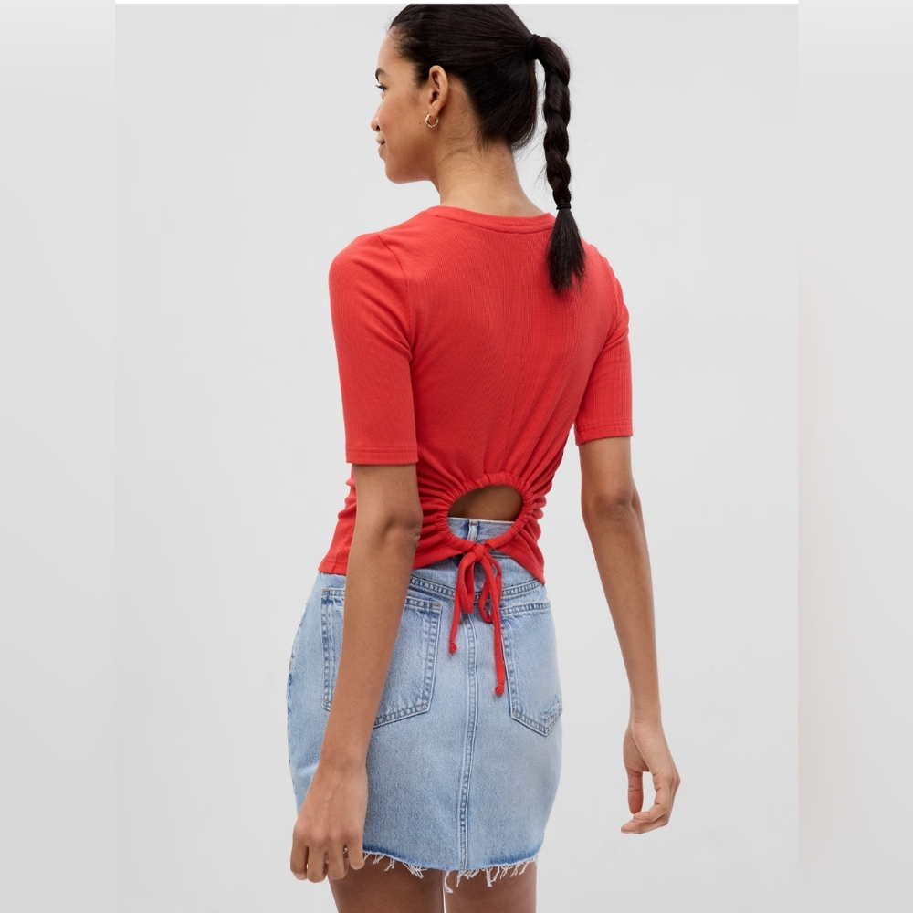 NWT Gap Mini Rib Keyhole Tee shirt - L